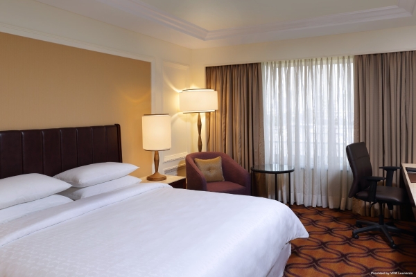 Sheraton Grand Pune Bund Garden Hotel